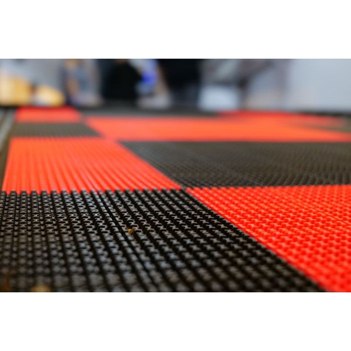 Caliber Protech Traction Red Flooring 24 Pieces 13613-2