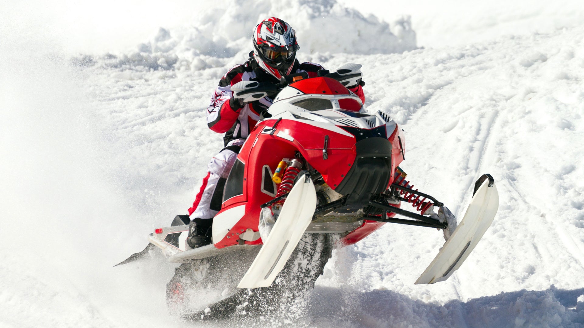 How Do Snowmobile Helmets Differ From Motorcycle Helmets?