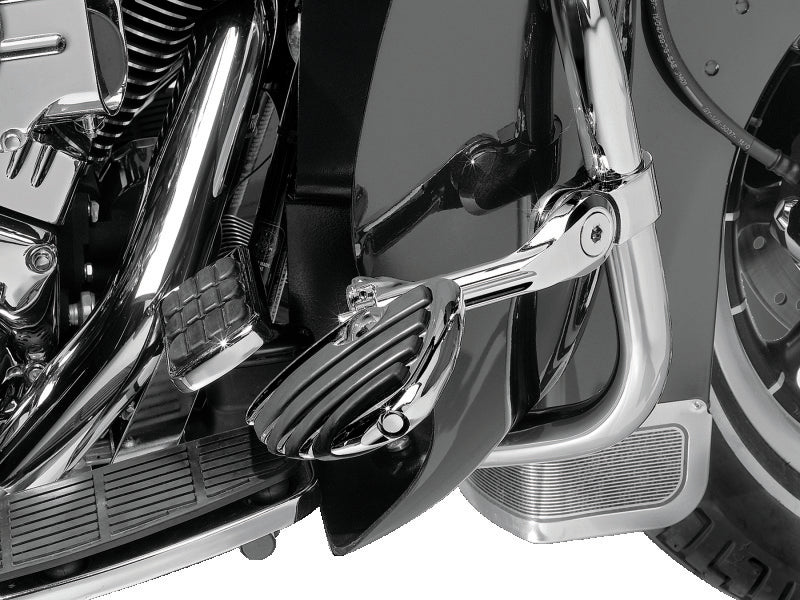 Kuryakyn Chrome Tour-Tech Cruise 6in Mount Arm With ISO Wing Pegs 1-1/4in Clamp