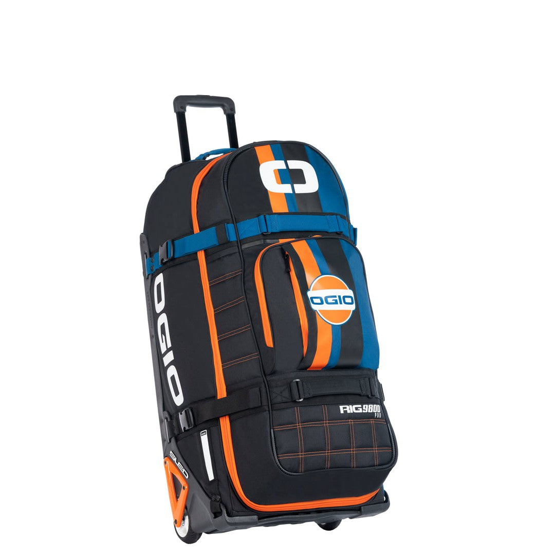 Wheeled Travel Bag With Boot Bag