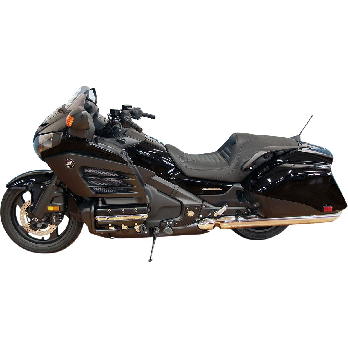 Honda GL1800B Gold Wing F6B 2013-2015 Tripper Fastback Deluxe Seat by Mustang