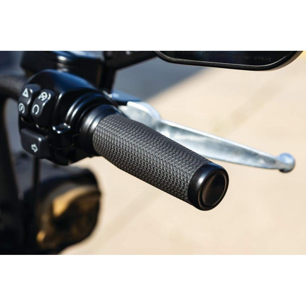 Kuryakyn Thresher Grips For V-Twin TBW TBW Black